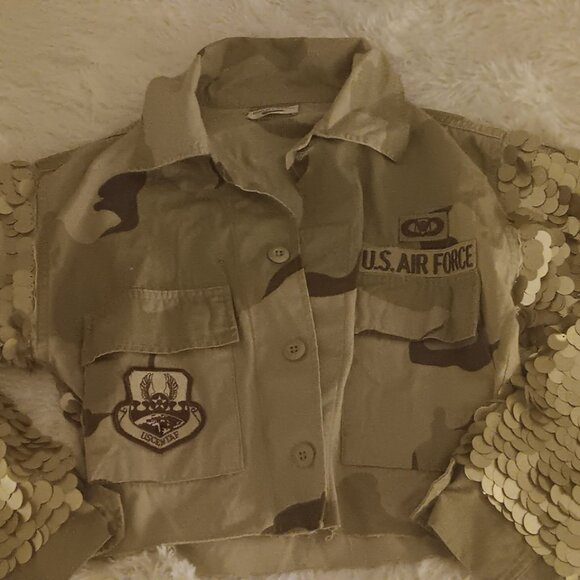 CAMO - Picture 5 of 9